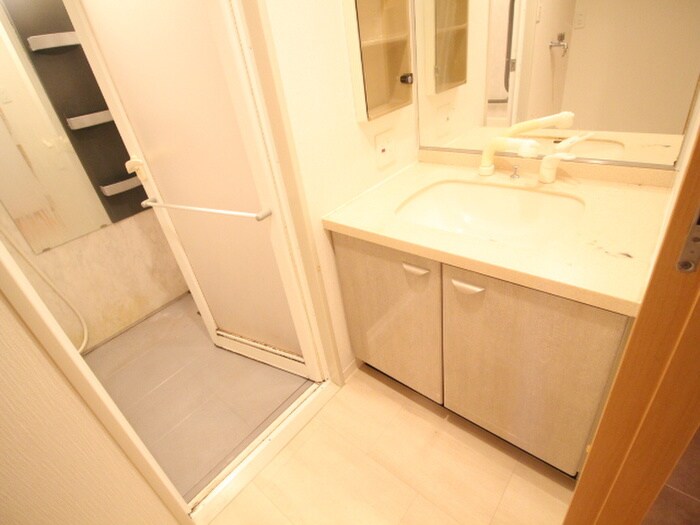 物件内観写真11　(洗面)