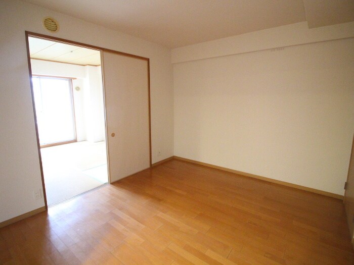 物件内観写真13　(居室)