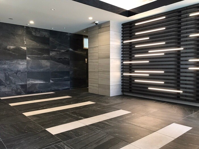 物件外観写真5　(エントランス部分)