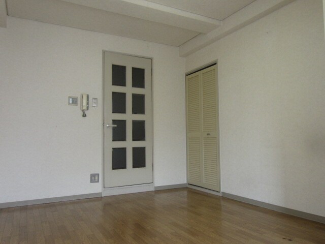 物件内観写真4　(居室)