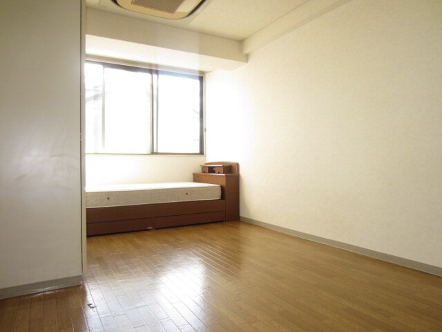 物件内観写真6　(居室)