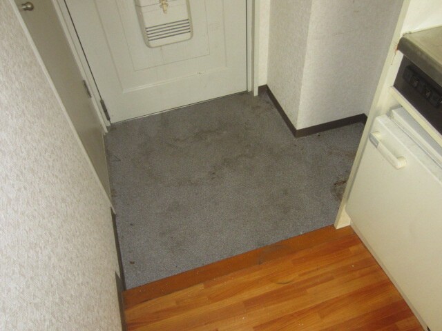 物件内観写真12　(玄関)