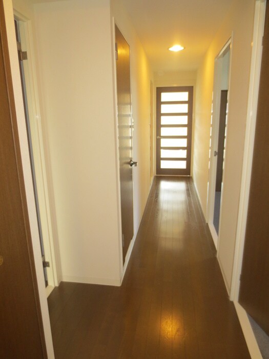 物件内観写真20　(廊下)