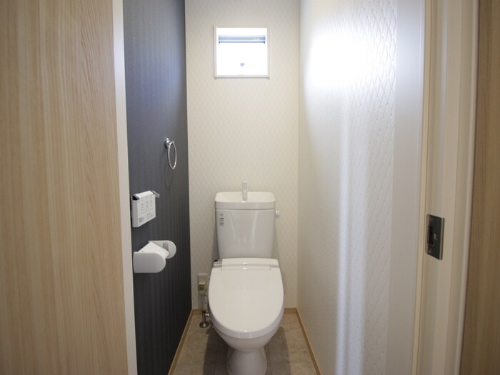 物件内観写真10　(トイレ)