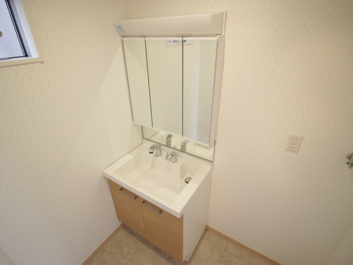 物件内観写真11　(洗面)