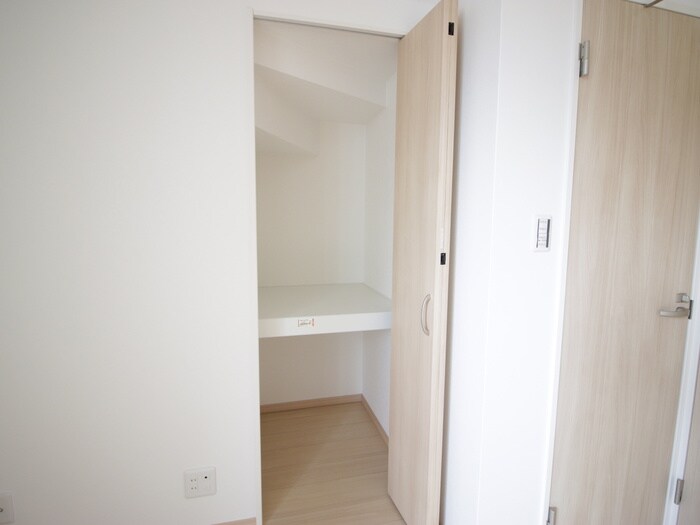 物件内観写真13　(収納)