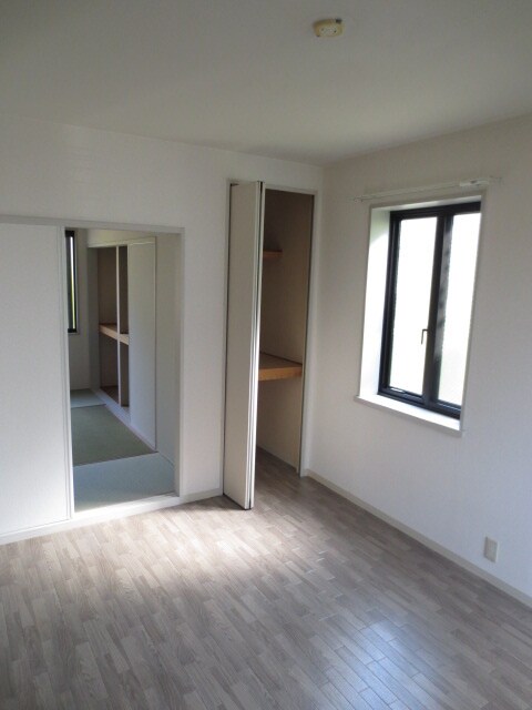 物件内観写真9　(居室)