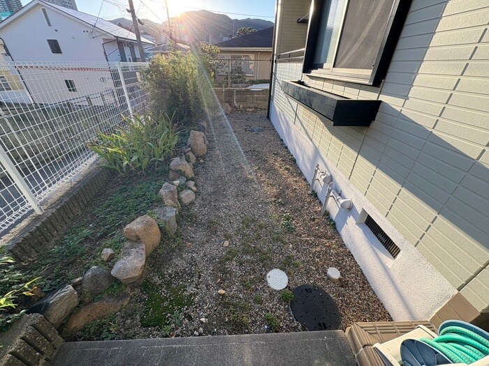 物件外観写真5　(エントランス部分)