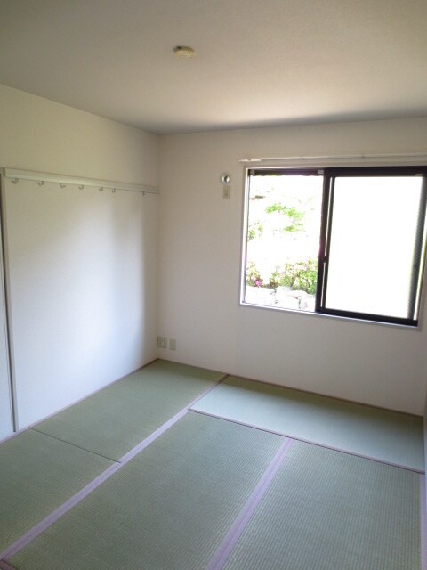 物件内観写真10　(居室)