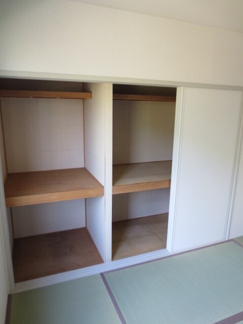 物件内観写真11　(収納)