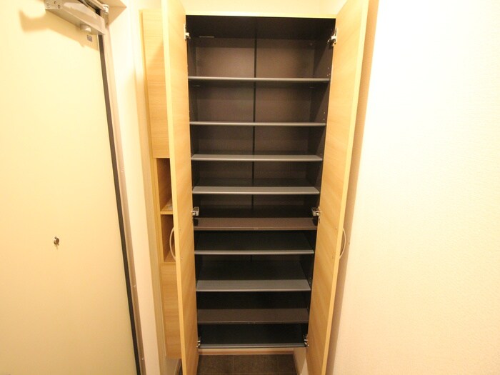 物件内観写真18　(靴箱)