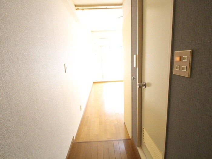 物件内観写真15　(廊下)