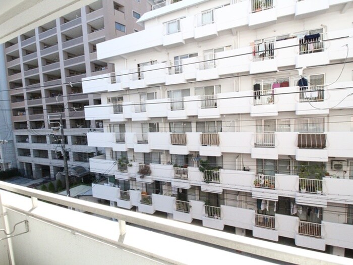 物件内観写真17　(室内からの展望)