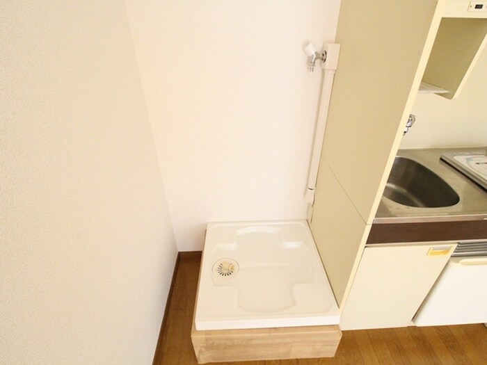 物件内観写真18　(洗濯機置場)