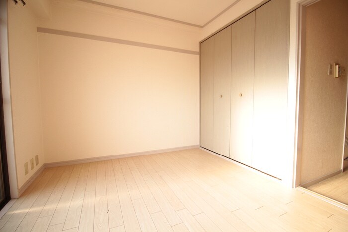 物件内観写真4　(居室)