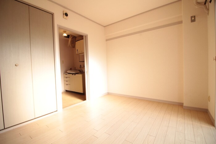 物件内観写真5　(居室)