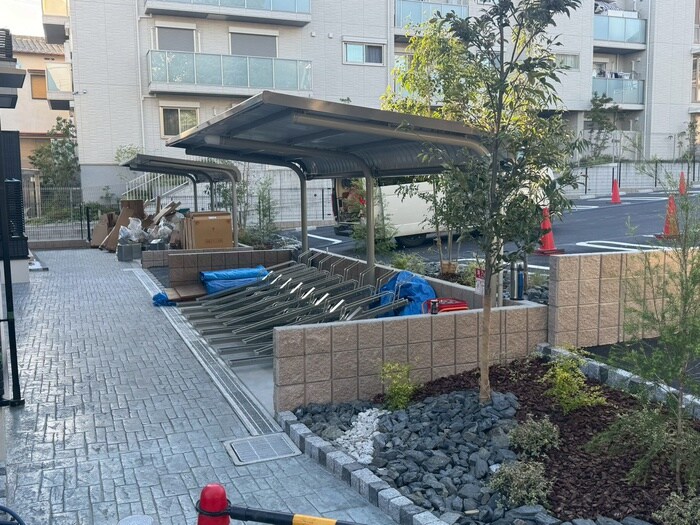 物件外観写真3　(駐輪場)