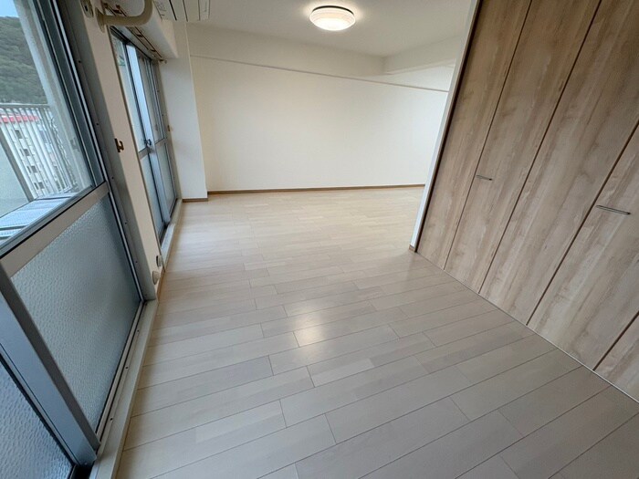 物件内観写真19　(居室)