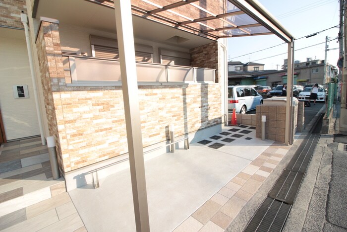 物件外観写真4　(駐輪場)