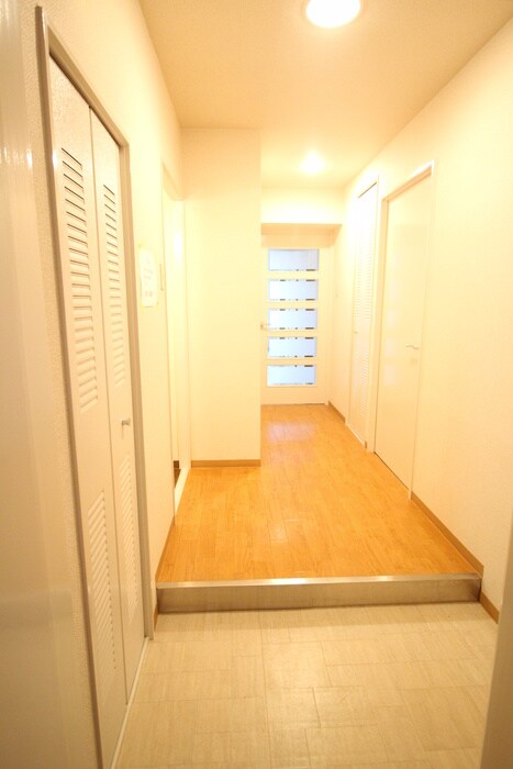 物件内観写真7　(廊下)
