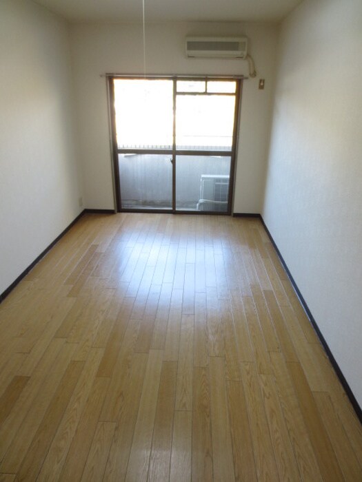 物件内観写真5　(居室)