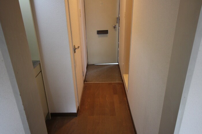 物件内観写真5　(廊下)