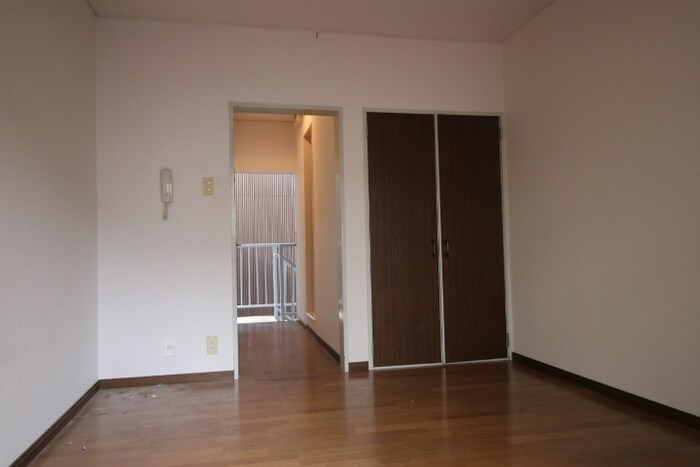 物件内観写真9　(居室)