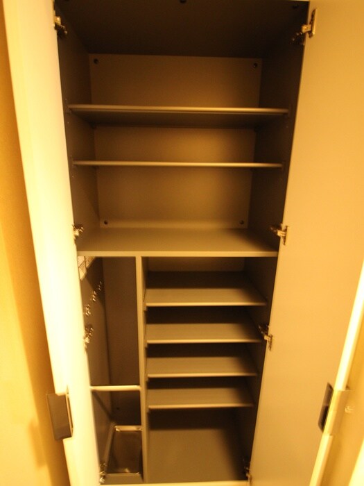 物件内観写真9　(靴箱)