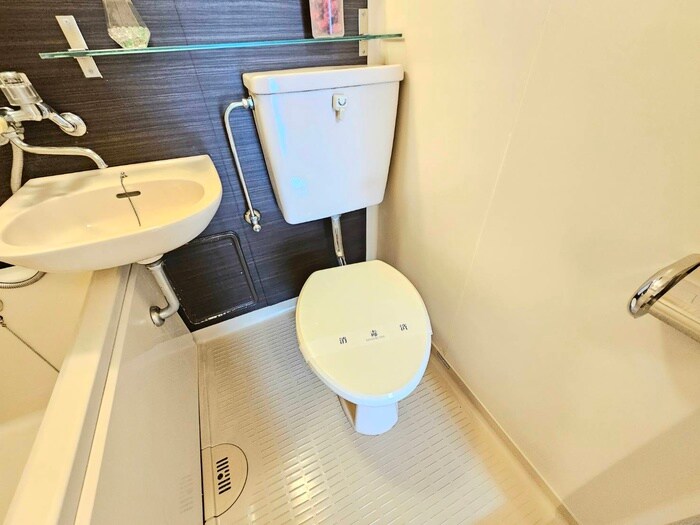 物件内観写真16　(トイレ)