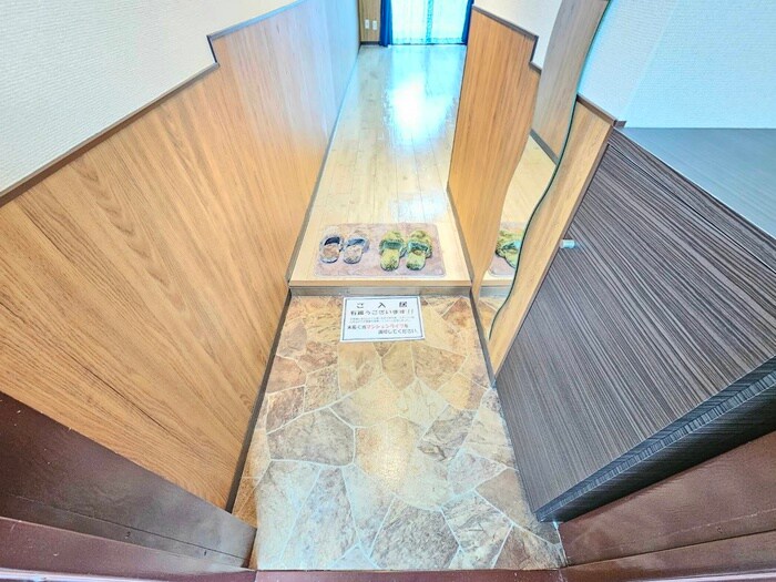 物件内観写真19　(玄関)