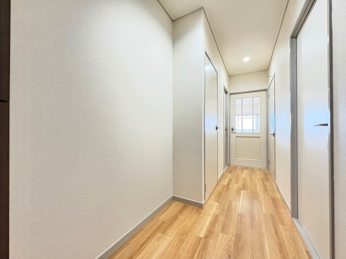 物件内観写真16　(廊下)