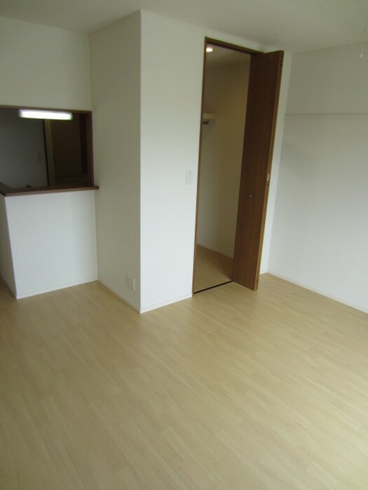 物件内観写真4　(居室)