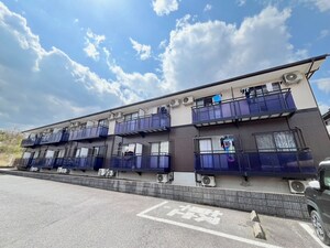 ウィングヒルズ笠山2号棟外観写真