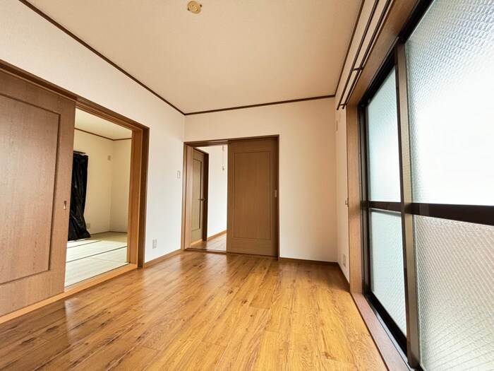 物件内観写真9　(居室)