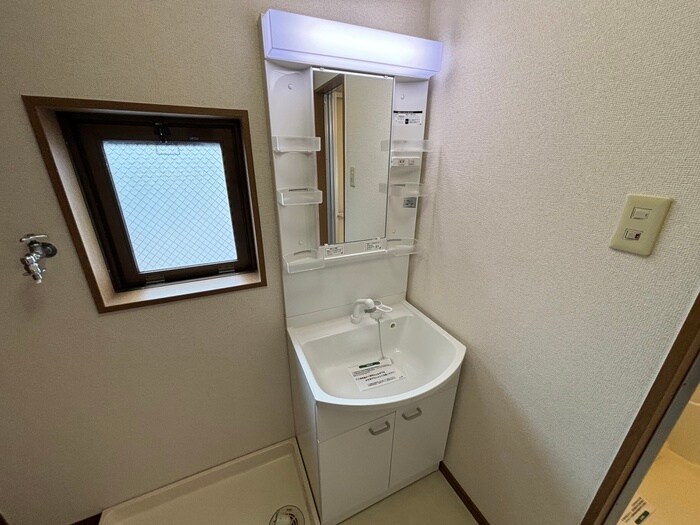 物件内観写真11　(洗面)