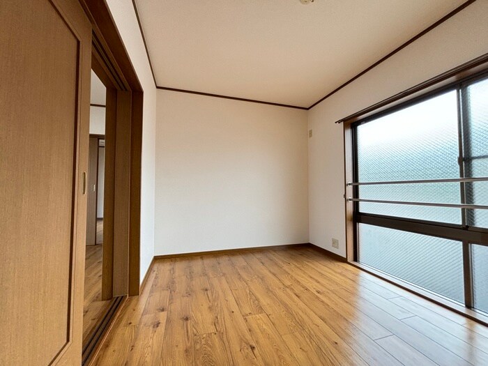 物件内観写真15　(居室)