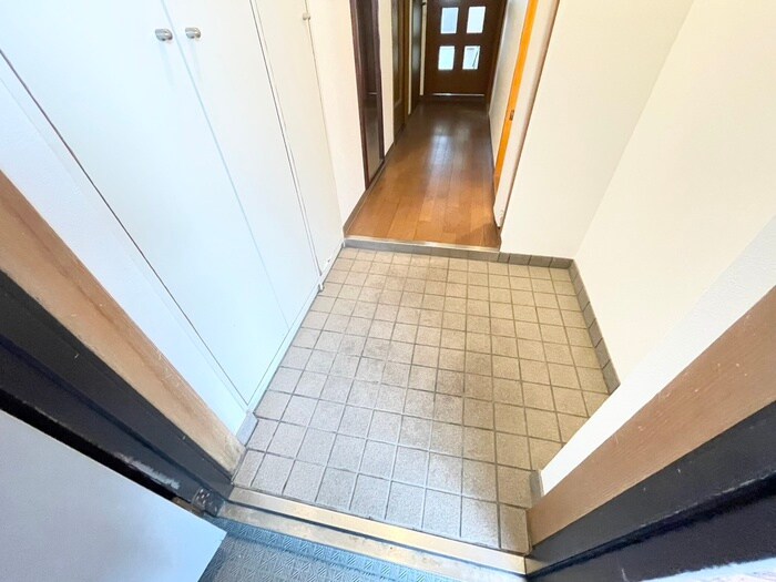 物件内観写真19　(玄関)