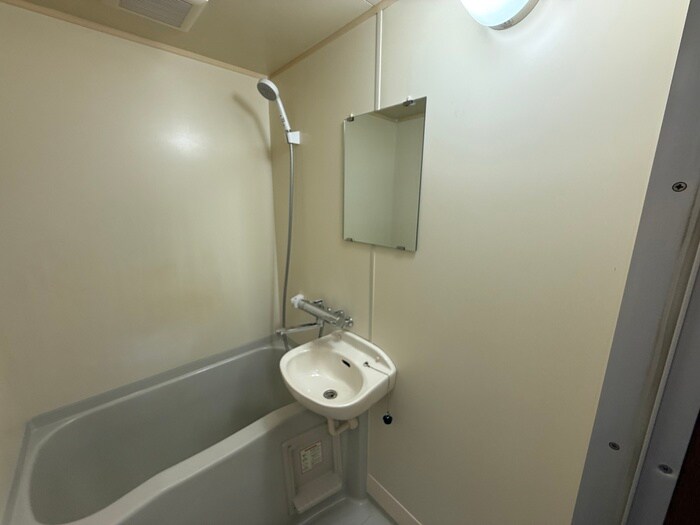 物件内観写真8　(洗面)