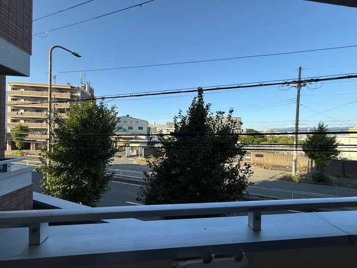 物件内観写真18　(室内からの展望)