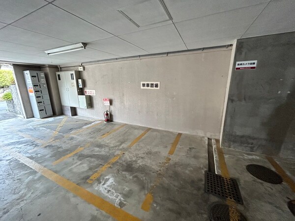 バイク置き場