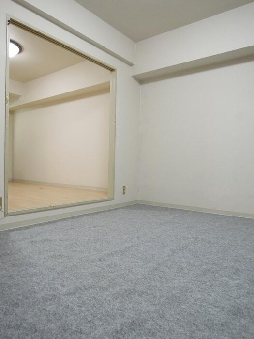 物件内観写真10　(居室)