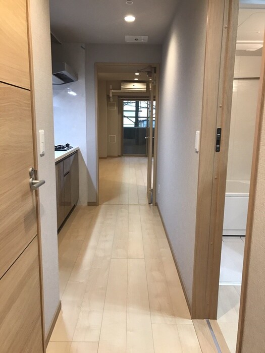 物件内観写真8　(廊下)