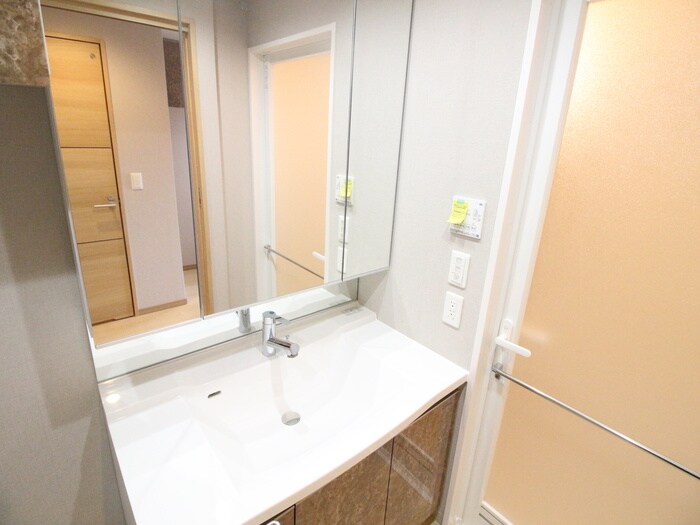 物件内観写真11　(洗面)