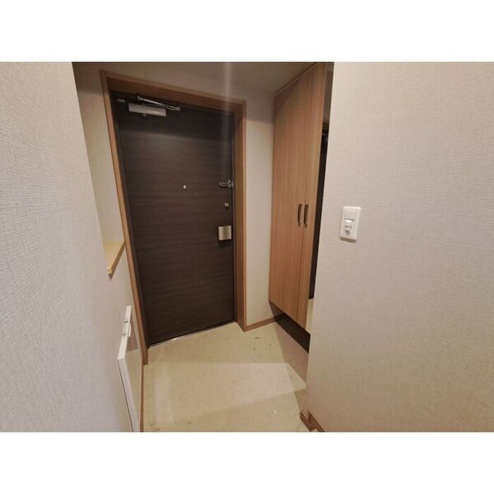 物件内観写真19　(玄関)
