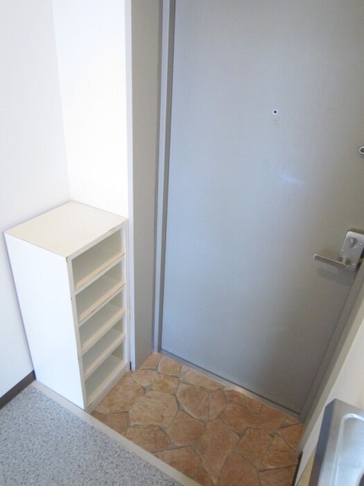 物件内観写真10　(玄関)