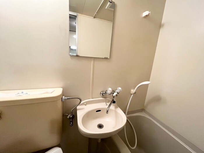 物件内観写真11　(洗面)