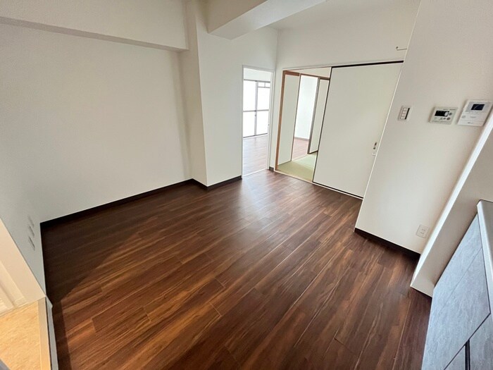 物件内観写真10　(居室)