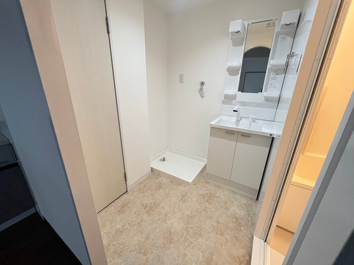 物件内観写真13　(洗面)