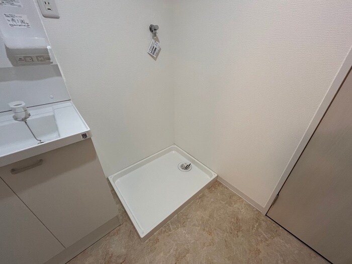 物件内観写真14　(洗濯機置場)