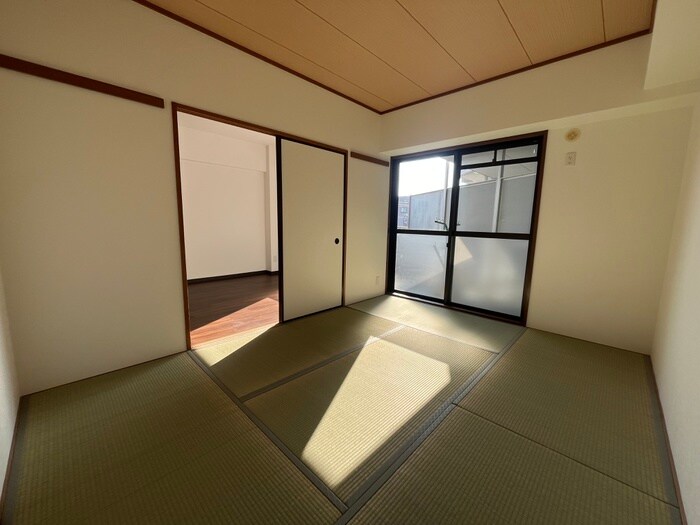 物件内観写真17　(室内からの展望)